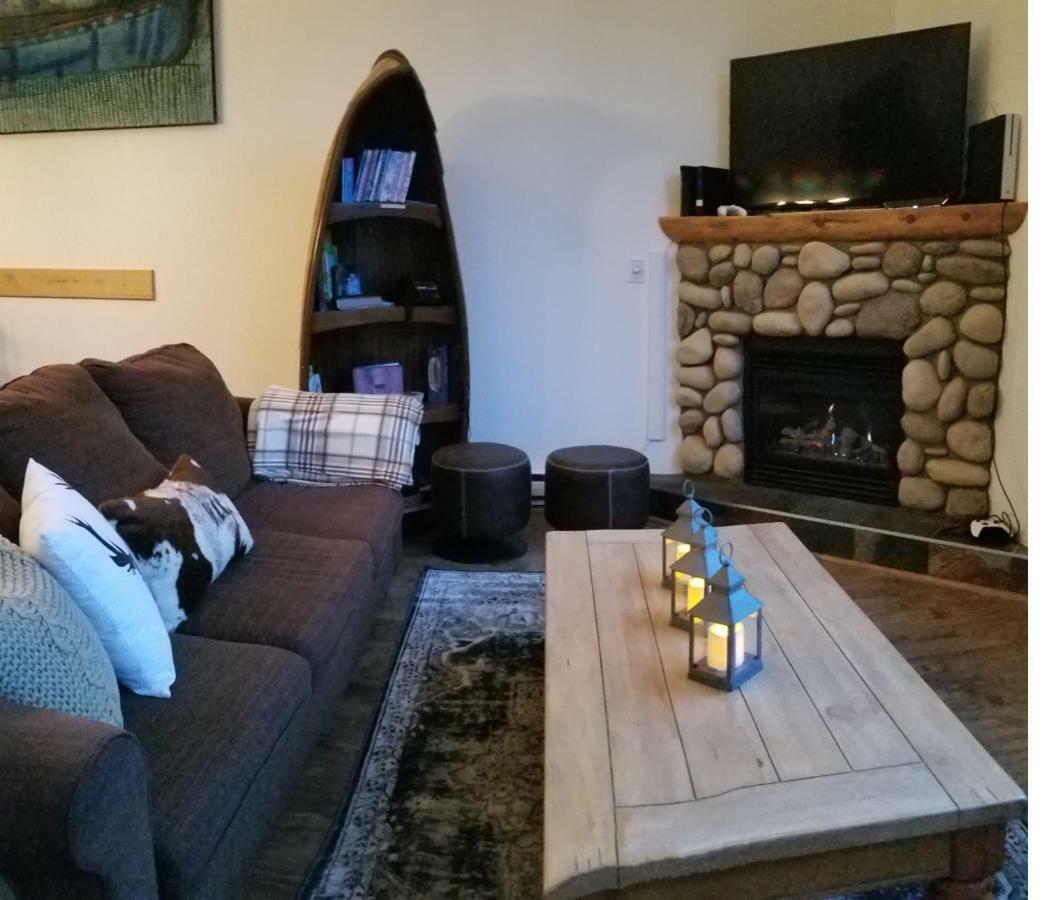 Downtown Loft, Mountain Views, Fireplace, Couple'S Retreat, Walker'S Paradise Canmore Luaran gambar