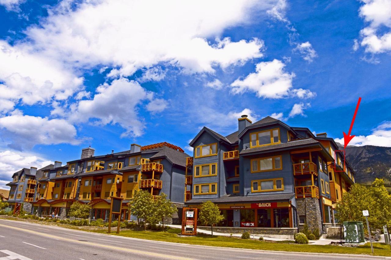 Downtown Loft, Mountain Views, Fireplace, Couple'S Retreat, Walker'S Paradise Canmore Luaran gambar