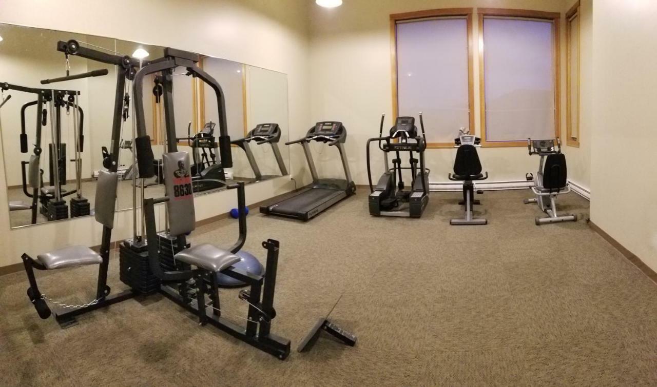 Downtown Loft, Mountain Views, Fireplace, Couple'S Retreat, Walker'S Paradise Canmore Luaran gambar