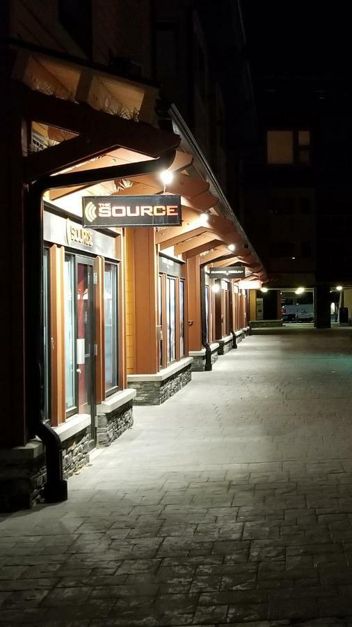 Downtown Loft, Mountain Views, Fireplace, Couple'S Retreat, Walker'S Paradise Canmore Luaran gambar